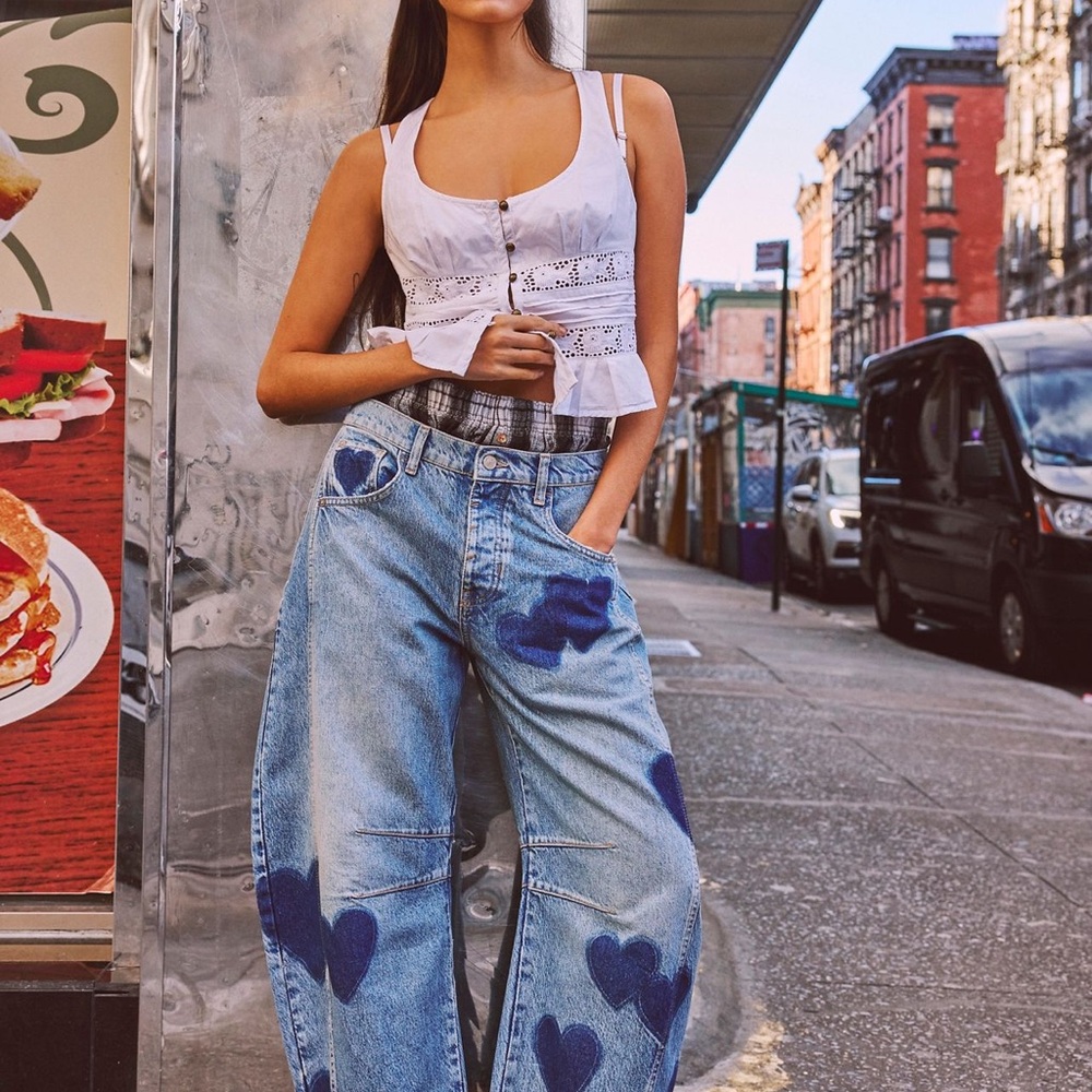 ❤️We The Free People Shadow Patch Heart Barrel Good Luck Jeans - Picture 3 of 12